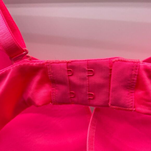 Victorias Secret Sz 36D Miraculous Plunge Bombshell Add 2 Cups Super Push Up Bra - Picture 5 of 7